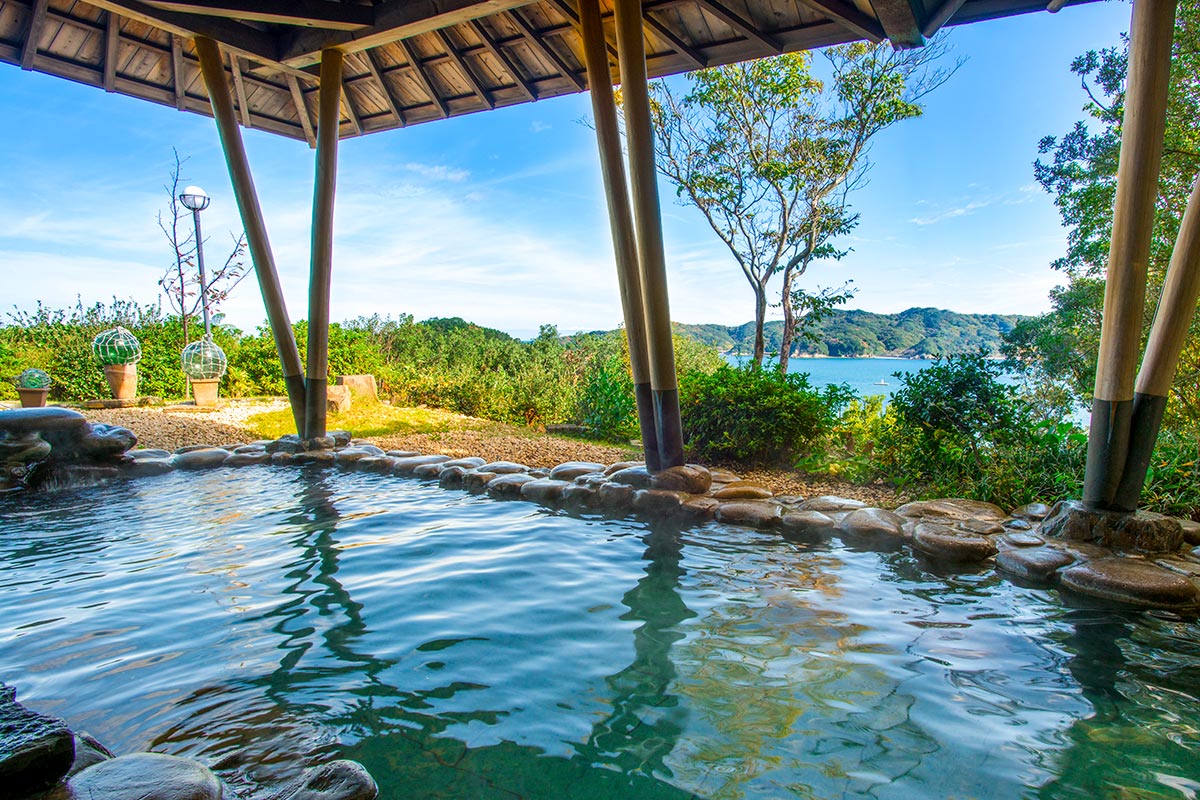 天然温泉露天風呂