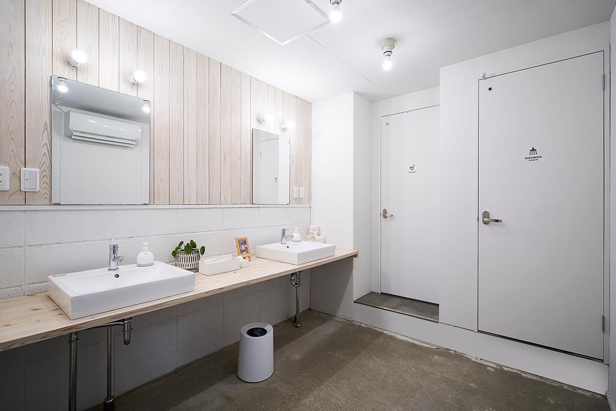 シャワールーム